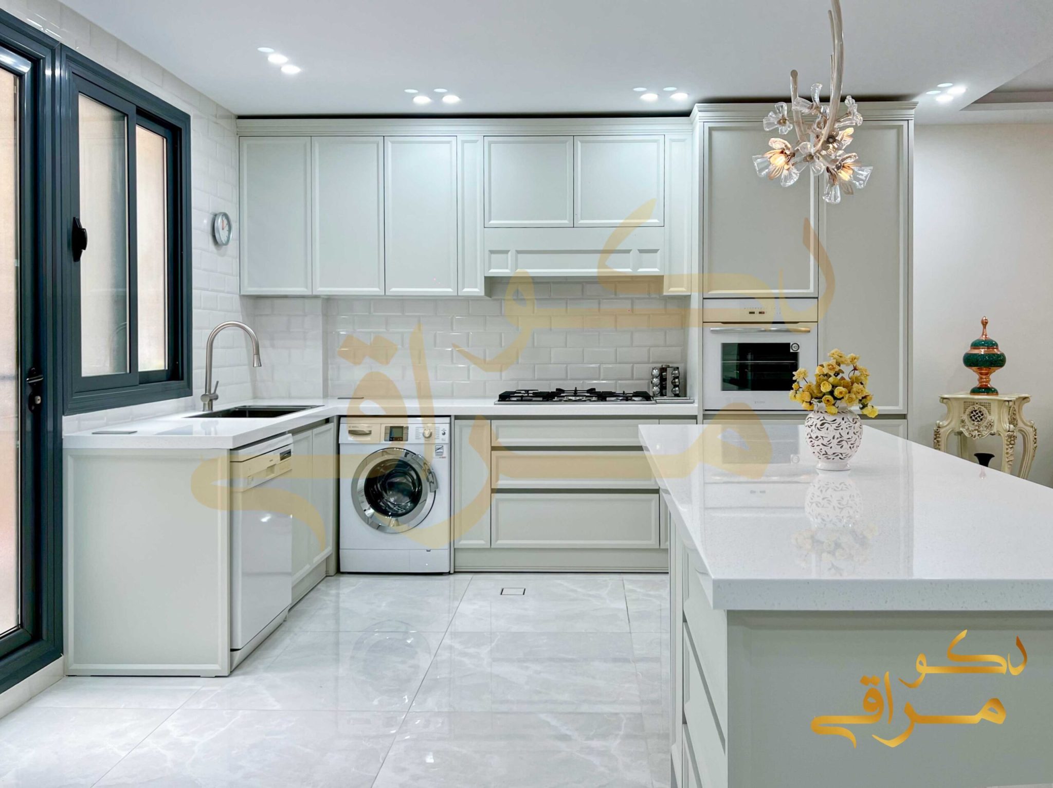 کابینت نئوکلاسیک سفید بدون دستگیره