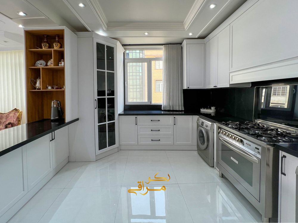 مدل کابینت پنتری سفید نئوکلاسیک بلند
