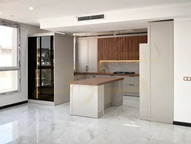 کابینت نئوکلاسیک گریژ با چوب طبیعی بلوط