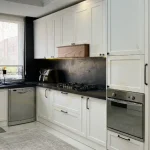 کابینت سفید گردویی